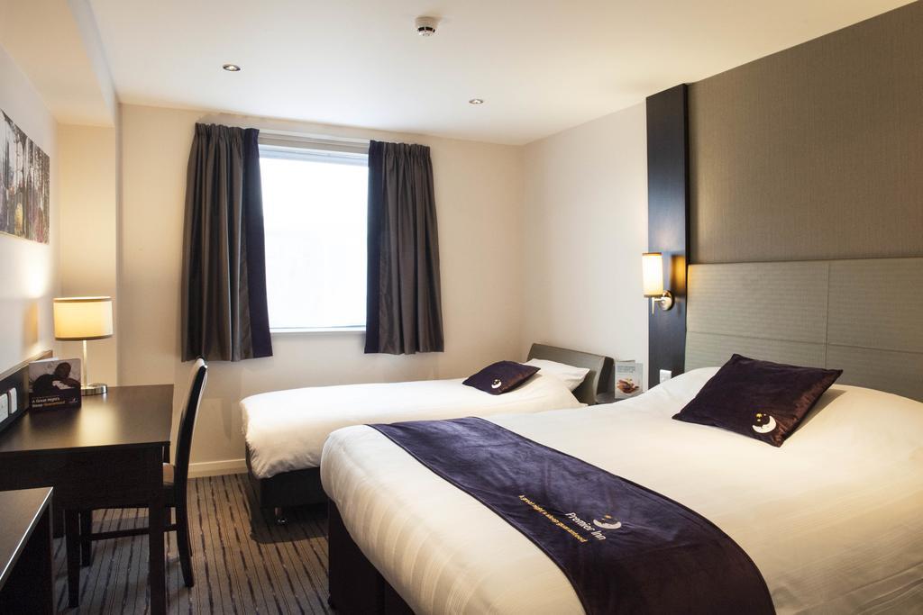 Premier Inn Dundee North Rum bild