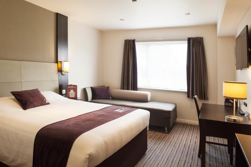 Premier Inn Dundee North Rum bild