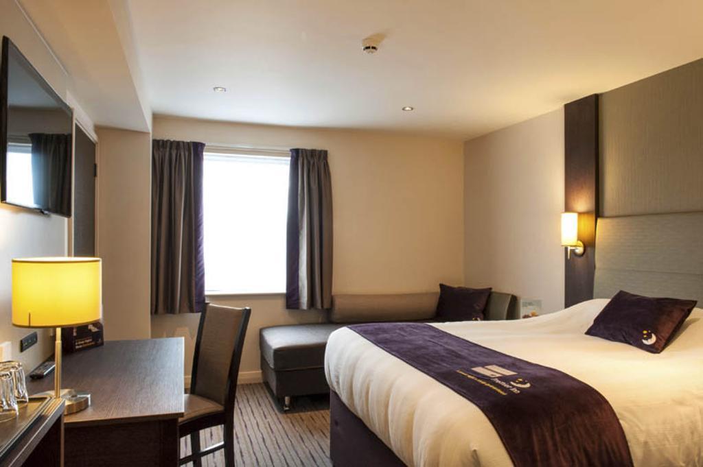 Premier Inn Dundee North Rum bild